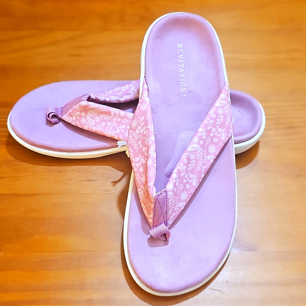 Revitalign Euphoria Floral Pink Sandals Size 10 Wide
